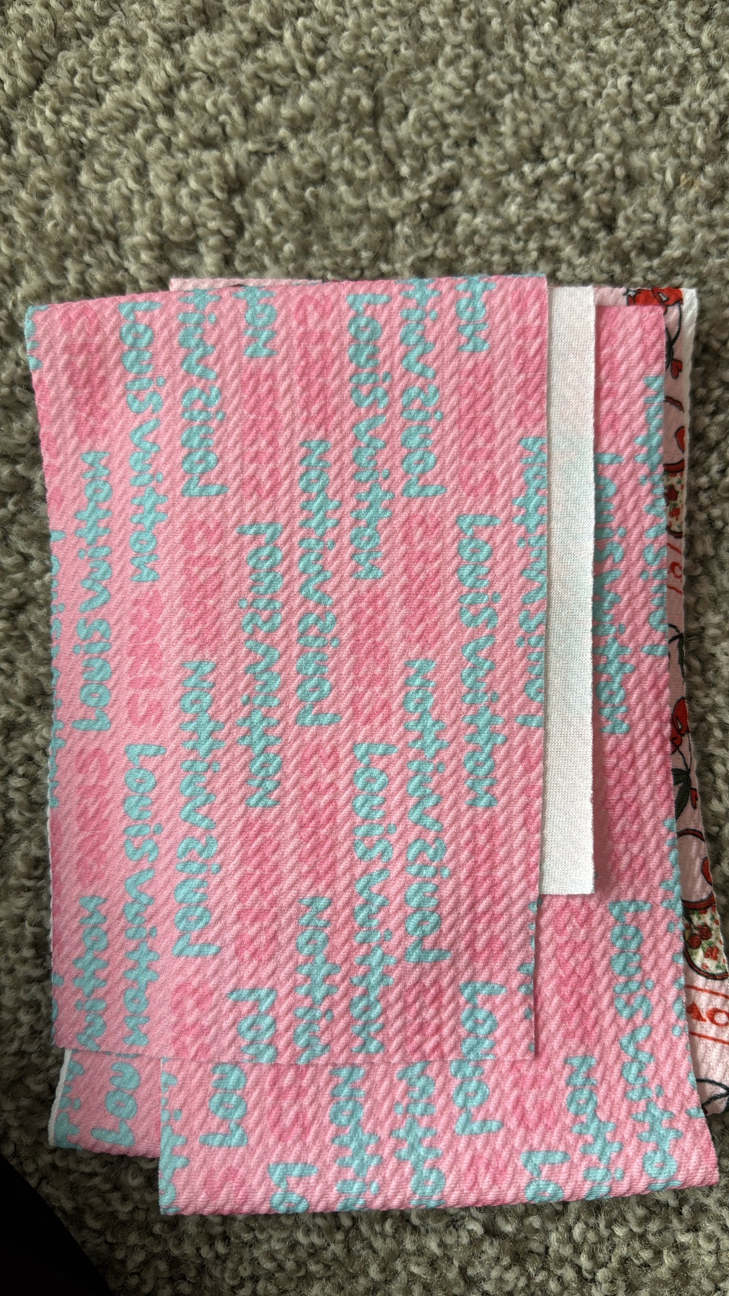 Pink and blue lv words 5xwof strip