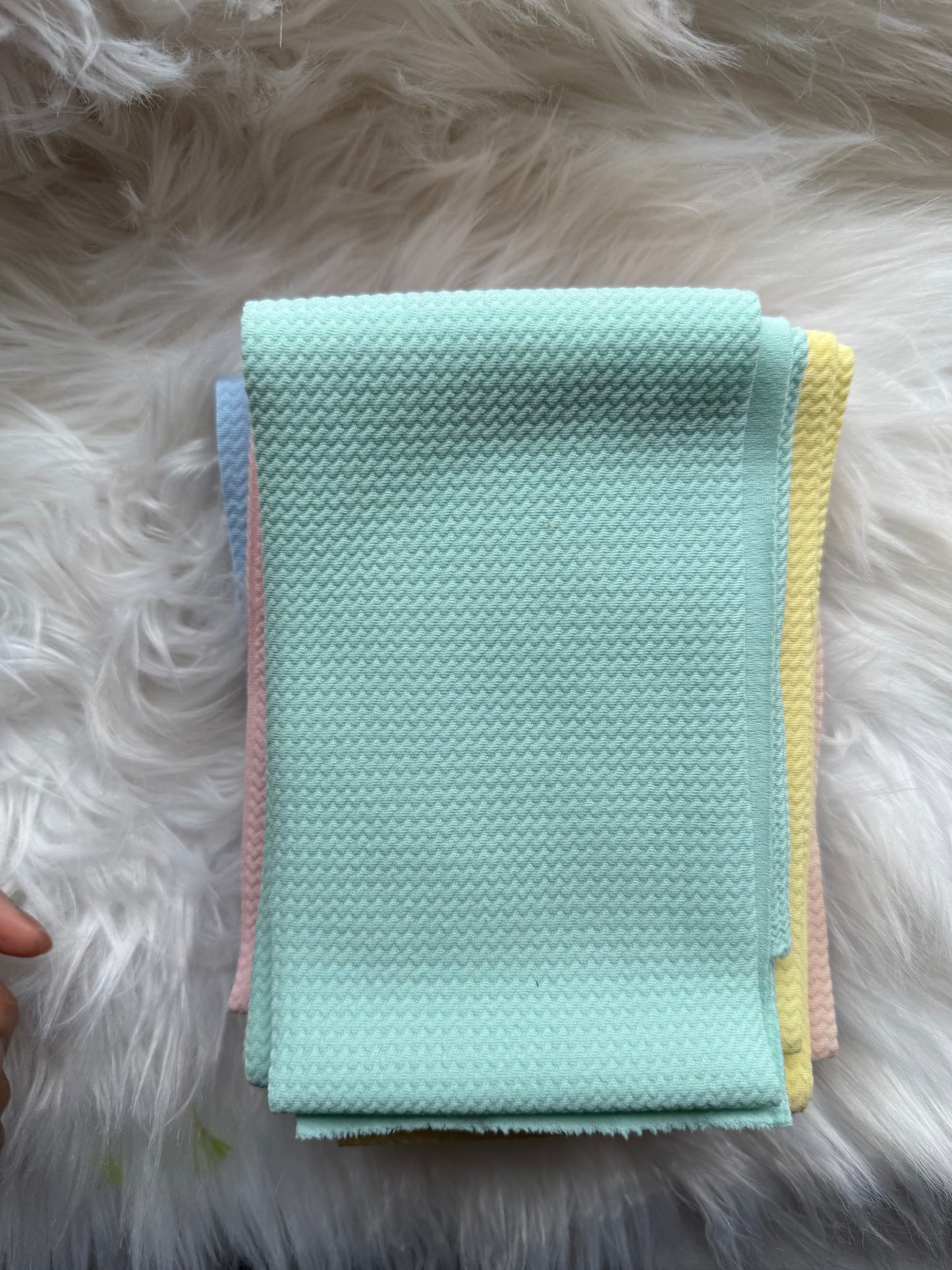 Pastel mint solid strip