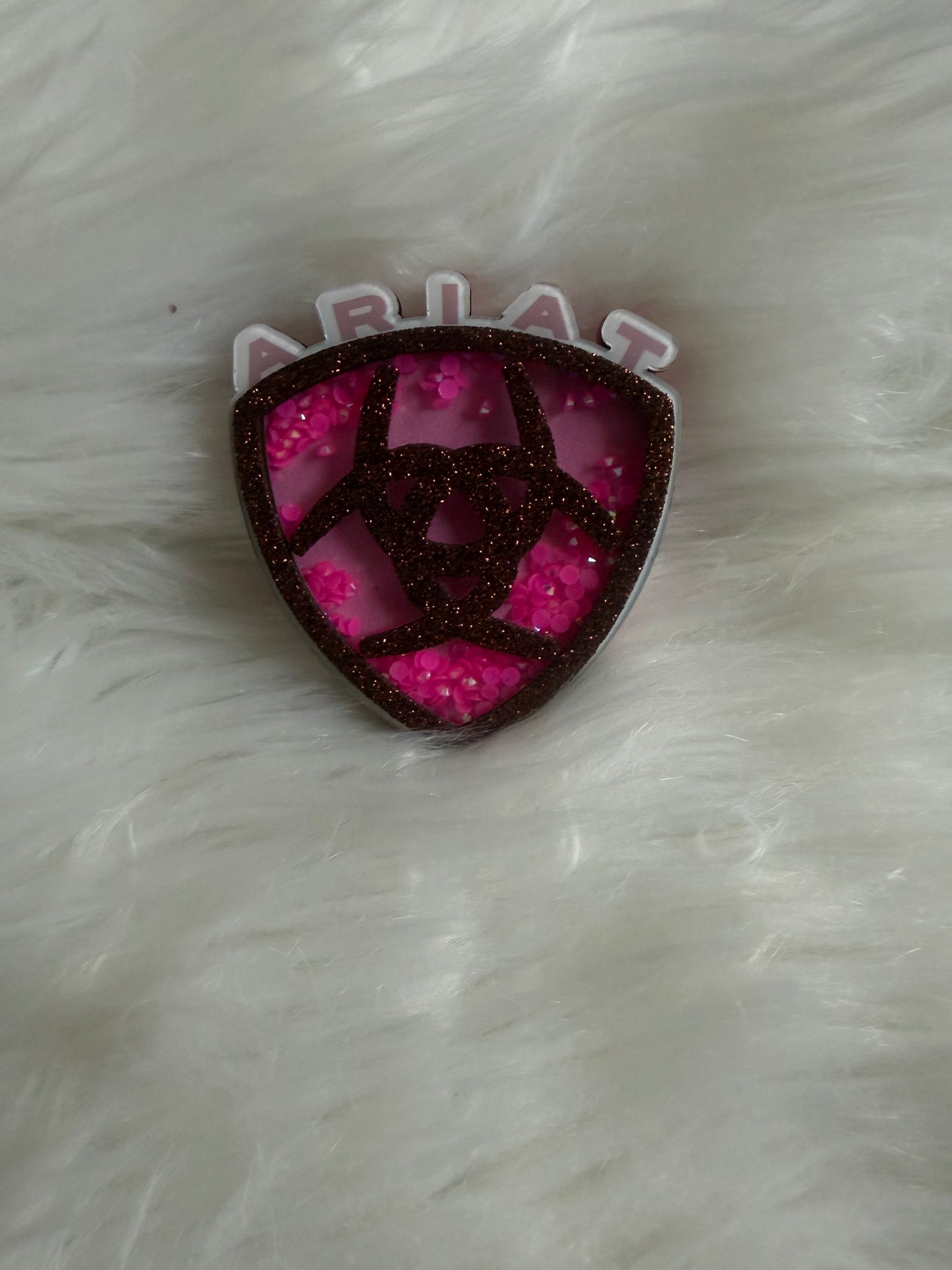 Pink ariat symbol shaker