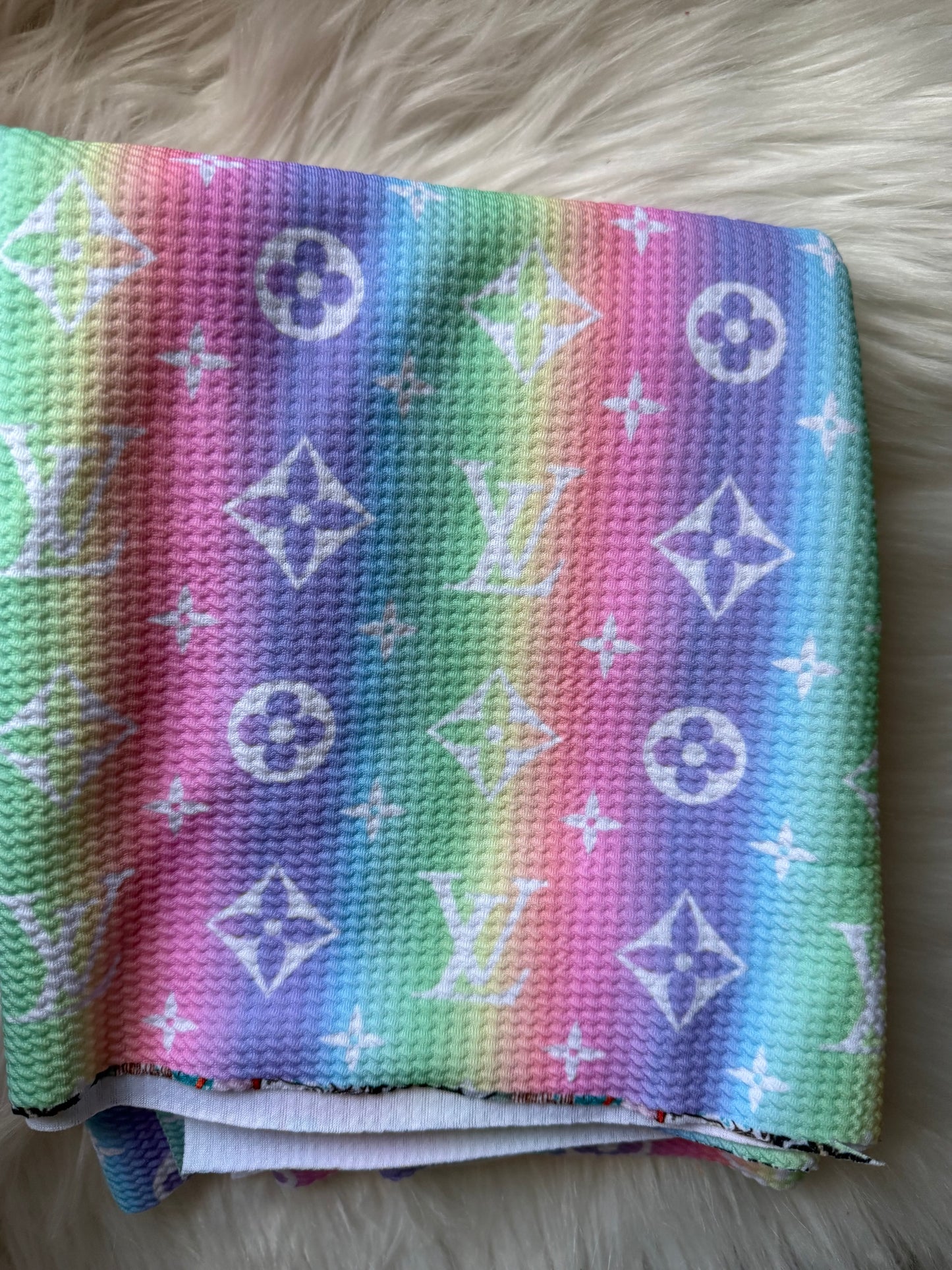 Rainbow lv  bullet half yard