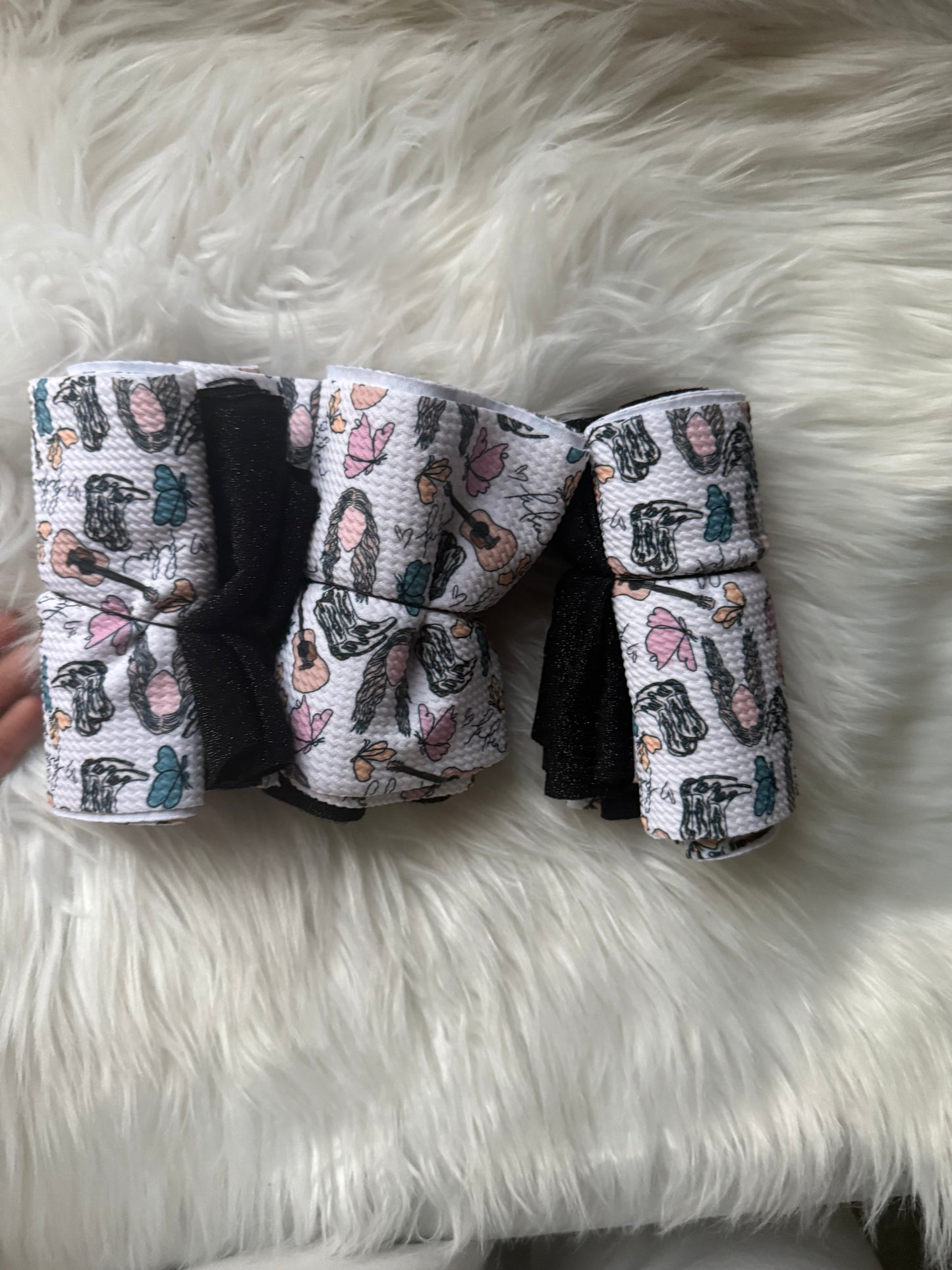 Country singer strip bundle of 2